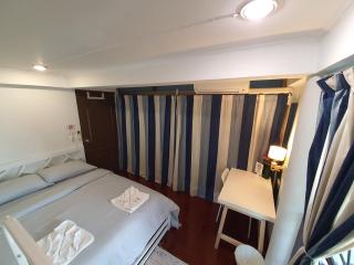 Home16 Sukhumvit16 - 1