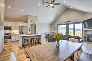 3 Mi to Granby Ranch Townhome with Balcony and Views - 8