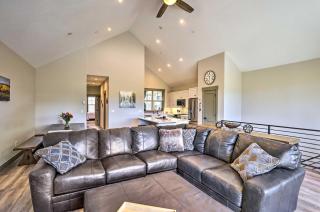 3 Mi to Granby Ranch Townhome with Balcony and Views - 5