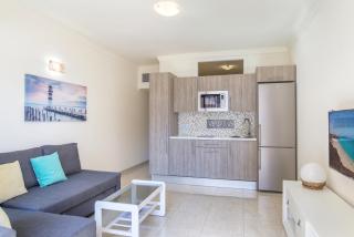 Marina view sunny apartment - 5