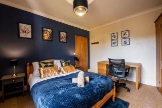 Victorian 3 bed City Centre House - Free Parking - 8