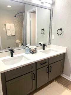 Lovely 1BR apartment in the hearth of Med Center - 1