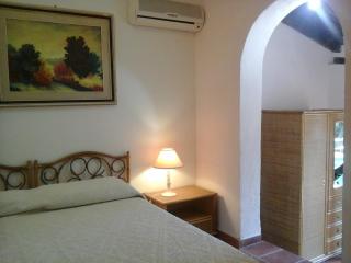 Guest House Villa Verde - Short Term Room Rentals - Torre delle Stelle - 7