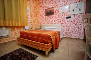 History Hotel - Valderice - 8