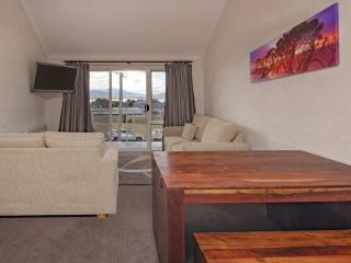 Parkwood 6 - 2BR Split Lvl Apartment l Spa Bath l BBQ l Central Location - Jindabyne - 9