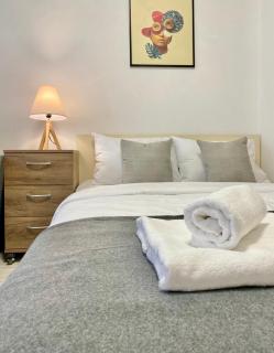 Top Location Apartment with 2Bath for 6 Guests - 1