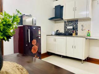 BluO Studio Defence Colony Mkt - Kitchen, Balcony - 8
