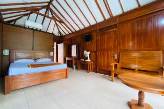 Hotel dan Gazebo Syariah Pinggir Kali Prigen RedPartner - 8