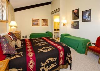 St Anton Courtyard View 2-Bedroom Condo with full kitchen - Mammoth Lakes - 3