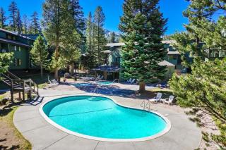 St Anton Wooded View 2-Bedroom Condos with Ski Lockers - Mammoth Lakes - 1