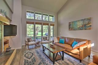 Bend Townhome with Golf Course Views and Private Deck! - 6