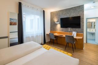 Schäfers Hotel, Self-Check-in, Cafe und Bäcker am Hotel - Vechta - 1