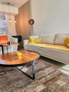 Stylish Apartment, Skopje Centre - Private Parking - Panoramic views - Escópia - 5