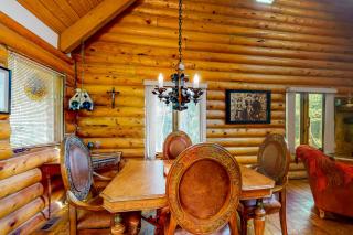 Pikes Peak Retreat - 6