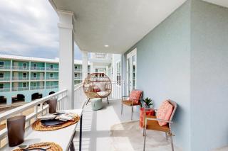 Gulf Place Residence 214 - 6