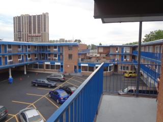 Empress Inn and Suites by the Falls - Niagara Falls - 0