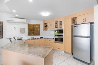 Meridien Beachfront Apartments at Trinity Beach - Trinity Beach - 6
