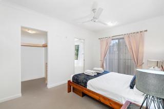 Meridien Beachfront Apartments at Trinity Beach - Trinity Beach - 2