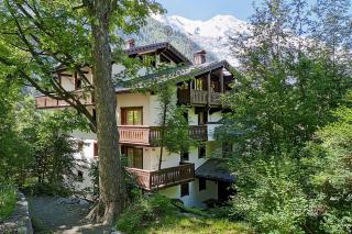 Mont Blanc View Apt In The Heart Of Chamonix - Chamonix-Mont-Blanc - 3