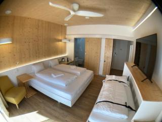 Seehotel am Hallstättersee modern rooms with AC - 3