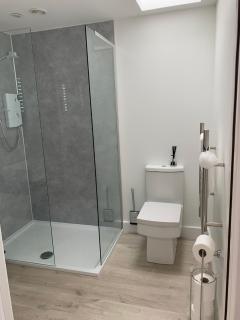 TomaX Garden Cabin Free Parking - 2