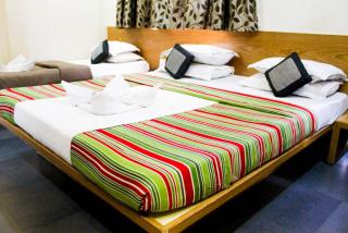 Hotel Shradha Saburi Palace - Shirdi - 0