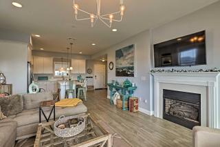 Hampton Condo with Balconies 1 Block to Beach! - 0
