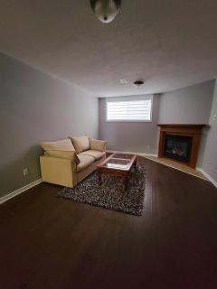 Cozy 3 bedroom town house 20 min from Ottawa down town and airport - Ottawa - 1