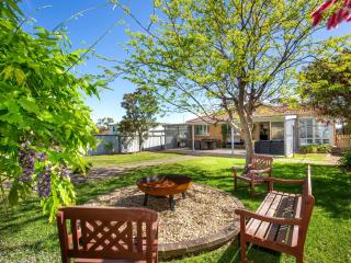 Delamere - Pet Friendly with Fireplace & Firepit - Culburra Beach - 9