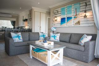 At 4 Umzumbe Beach Apartment, Mangrove Beach Estate - Melville - 4