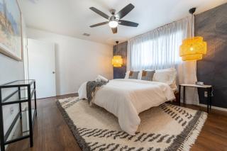 Splash and Relax by HomeSlice Stays - Scottsdale - 2