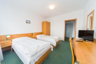 Hotel Arnost Garni - Pardubice - 6