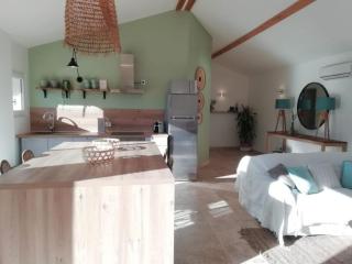 Villa pleine campagne, piscine chauffée , Lubéron - 8