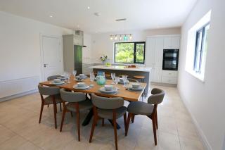 Luxury 6 Bedroom Spiddal Villa, Jacuzzi, Balcony - Galway - 9