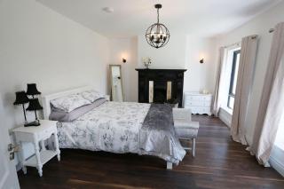 Luxury 6 Bedroom Spiddal Villa, Jacuzzi, Balcony - 1