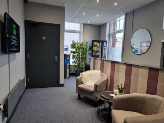 Escape Hotel - Barrow in Furness - 2
