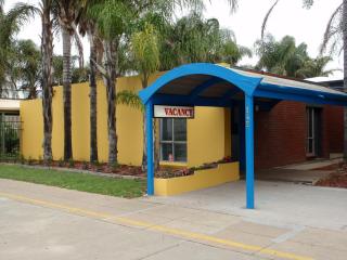 Mid City Plantation Motel - 6
