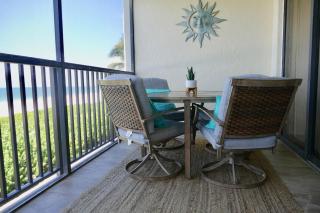 2 Bed South End Beachfront Condo at Popular Seawinds - Marco Island - 3
