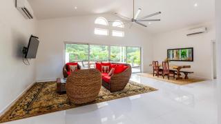 Brasilito House and Apartment with Pool Sleeps 8 - Brasilito - 8