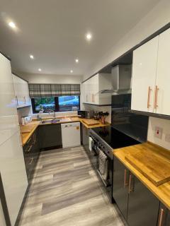 Amazing Alps and Loch views - HOT TUB and pet friendly - Arrochar - 4