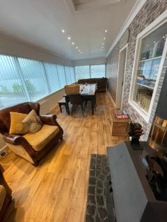 Amazing Alps and Loch views - HOT TUB and pet friendly - 9