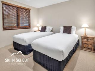 Ski In Ski Out #07 - 1