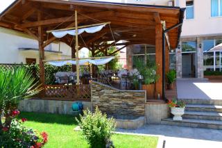 Saint George Family Hotel - Lozenets - 2