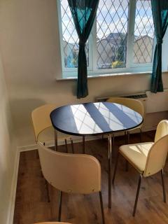 Bridgeman House Apartment 4 - 7
