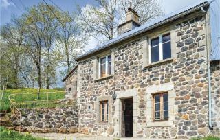 Three-Bedroom Holiday Home In Cheylade - Cheylade - 0