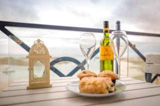 Seaviews Sovereign Harbour - adults-only apartment - 3