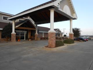 AmericInn by Wyndham McAlester - McAlester - 5