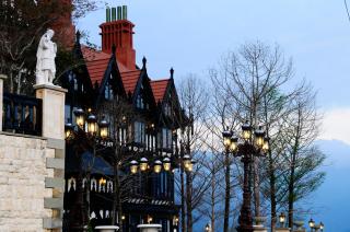 The Old England Manor - 9