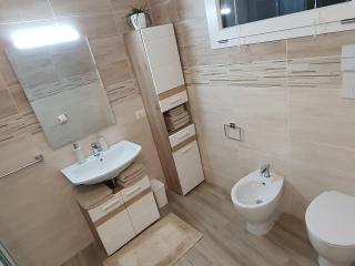 SUITE BLANC APARTMENTS - Monolocali indipendenti con cucina e bagno privato - Check-in e check-out con codice in autonomia h24 - Terrazza in comune NECESSARIO AVERE WATHSAPP O APP DI MESSAGGISTICA ISTANTANEA PER FOTO E VIDEO - 7