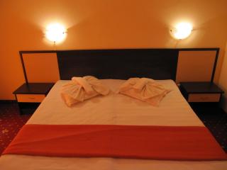 Maverick Hotel - Sunny Beach - 1